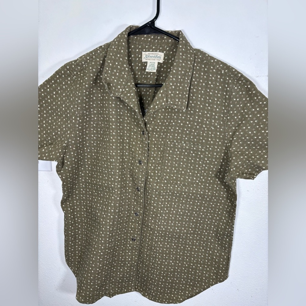 ST. JOHN’S BAY BUTTON UP